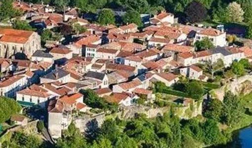 雨城回乡建别墅为什么一定要选专业乡墅公司